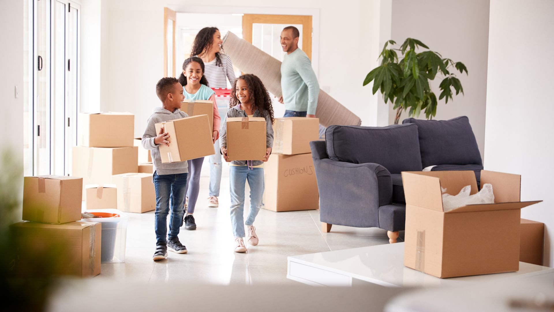 family-moving-in family-moving-in